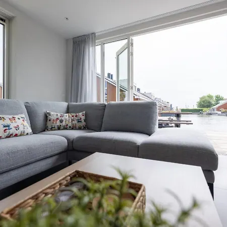 Apartment With Jetty Near Amsterdam Uitgeest