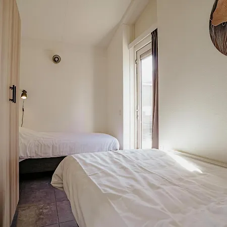 Waterside Escape With Easy Access شقة Uitgeest