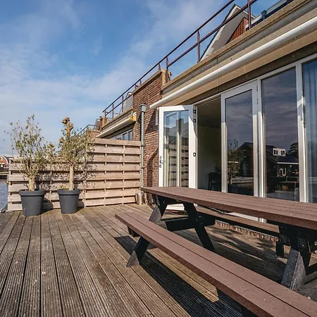 شقة Waterside Escape With Easy Access