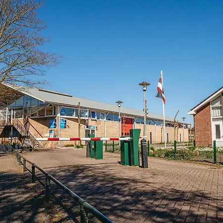 Waterside Escape With Easy Access شقة *