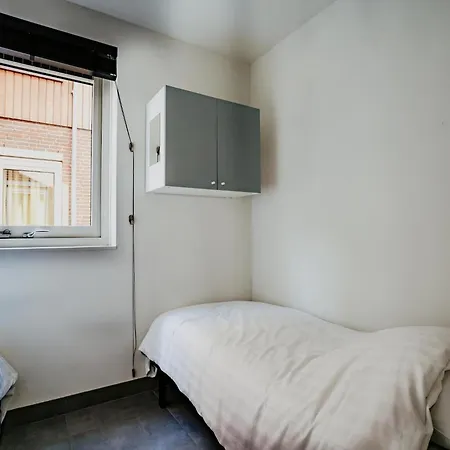 Waterside Escape With Easy Access Uitgeest