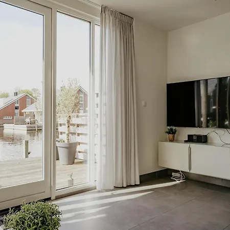 Apartmán Waterside Escape With Easy Access