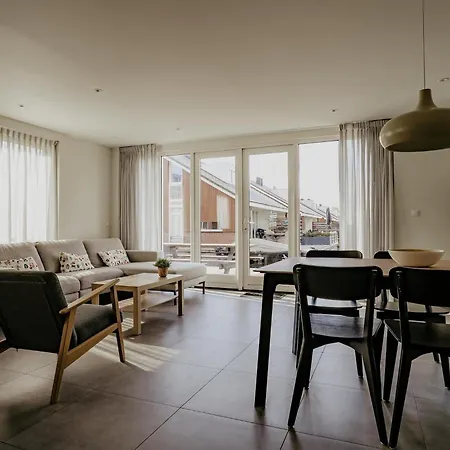 Waterside Escape With Easy Access Apartmán *