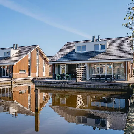 Waterside Escape With Easy Access